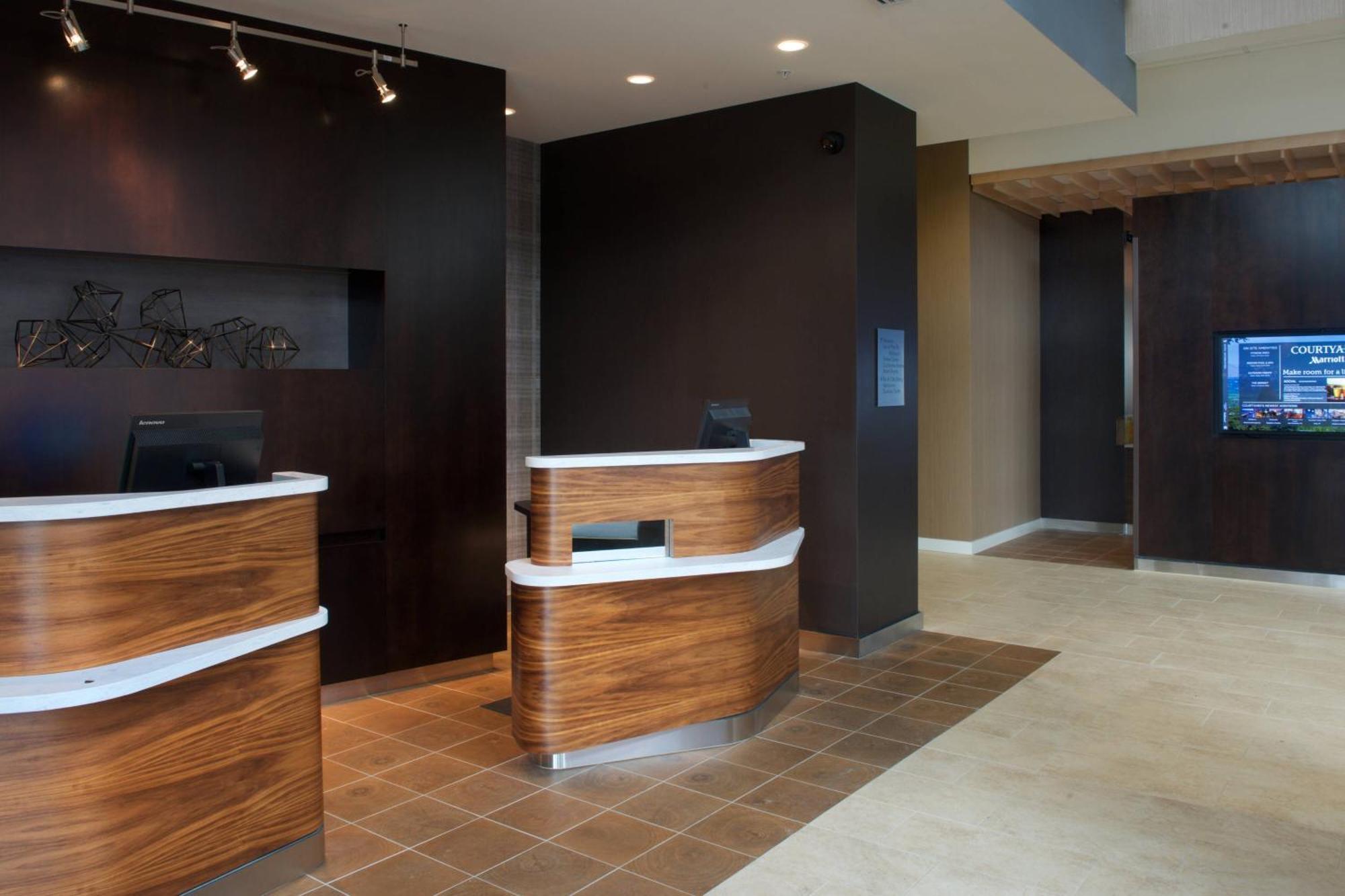 Courtyard By Marriott Seattle Everett Downtown Exterior foto